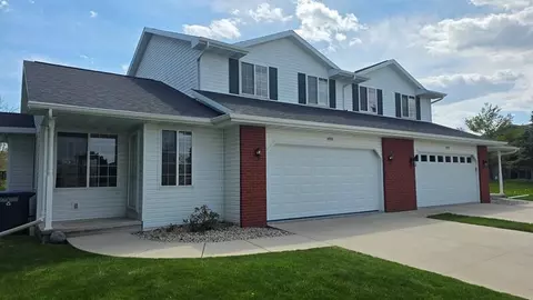 4725 Fox Grv, Sheboygan, WI 53081