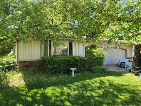 8079 S Steeple Vw, Franklin, WI 53132
