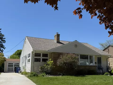 1024 Illinois, Racine, WI 53405
