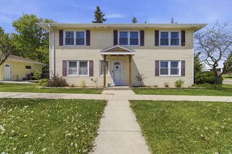 2675 N 113th, Wauwatosa, WI 53226