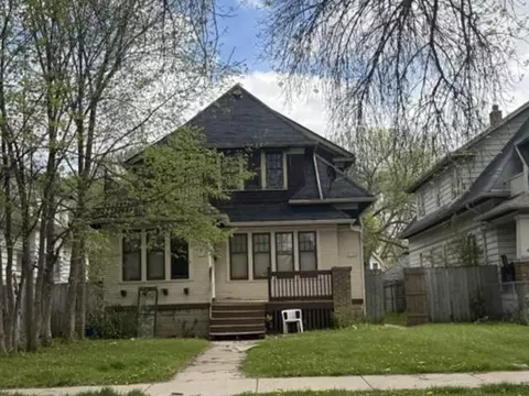 3530 N 39th, Milwaukee, WI 53216