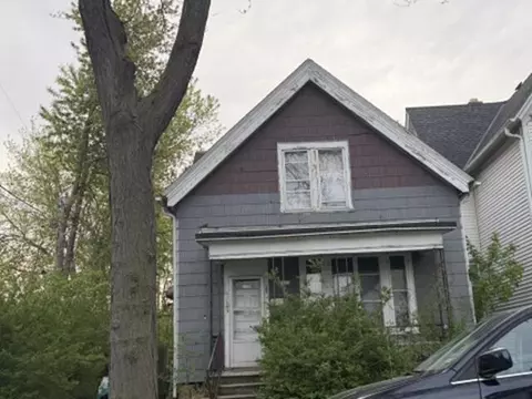 2620 S S Pne, Milwaukee, WI 53207