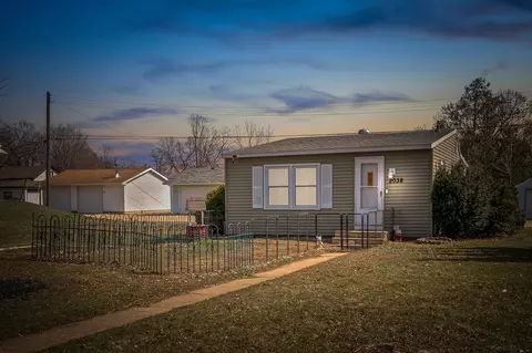 2038 Avon, La Crosse, WI 54603