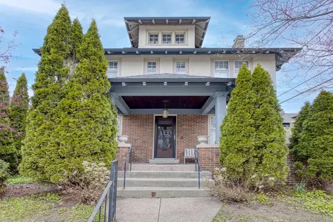 2312 E Linnwood, Milwaukee, WI 53211