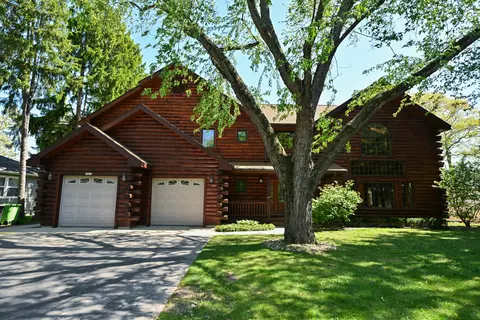29221 Elm Is, Waterford, WI 53185