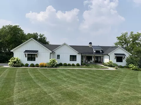w4464 Lakeview Glen Drive, Lake Geneva, WI 53147