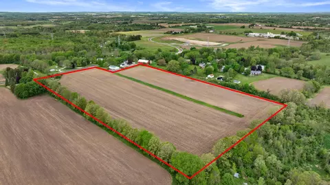 Lt1 Country Aire, Jackson, WI 53037