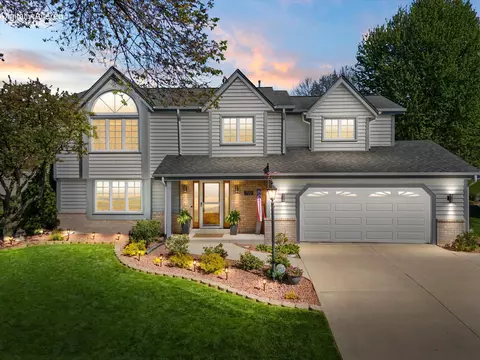 722 Greenway, Hartland, WI 53029