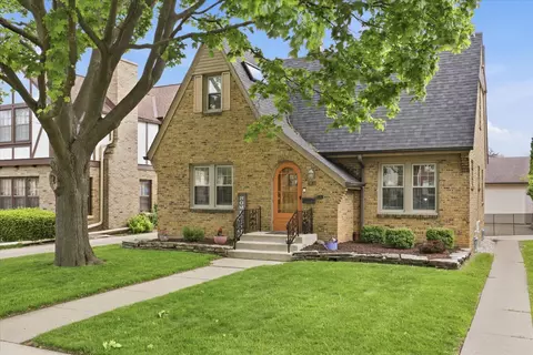 1011 Russet, Racine, WI 53405