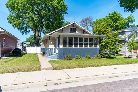 1216 E La, Crosse, WI 54601