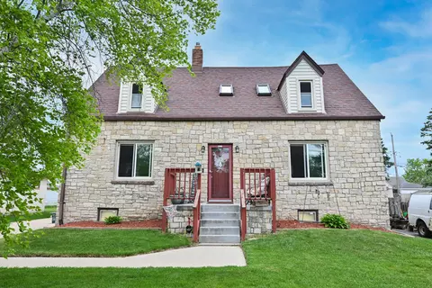 5949 S 31st, Greenfield, WI 53221