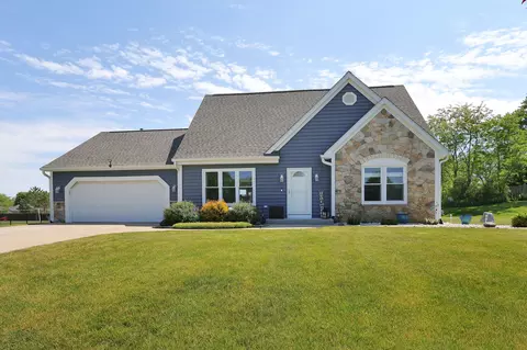 11821 242nd, Trevor, WI 53179