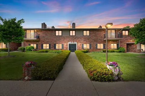 n84w15979 Menomonee #109, Menomonee Falls, WI 53051