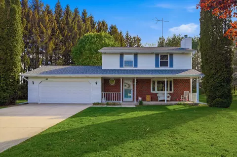 w1479 Meadow View Court, Holland, WI 53070