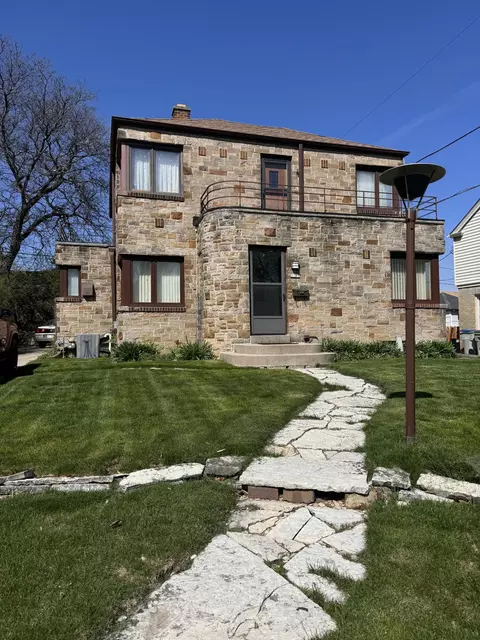 3765 S 3rd, Milwaukee, WI 53207