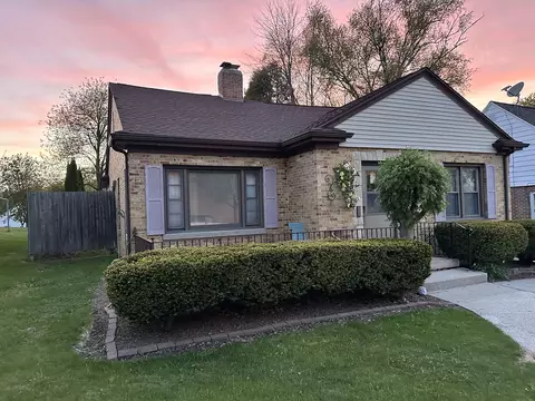 1016 N 10th, Manitowoc, WI 54220