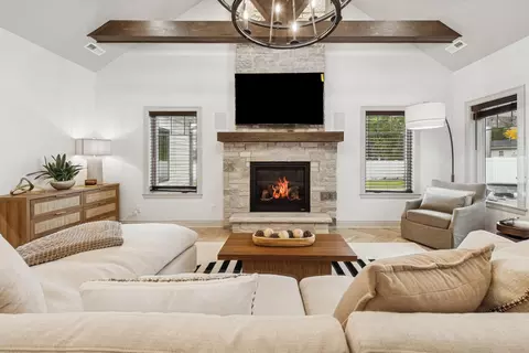 3134 East Lk, Geneva, WI 53147