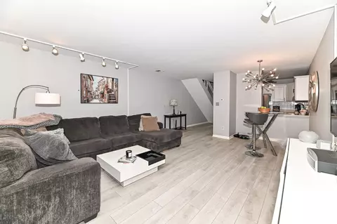 11926 W W Ml #4, Milwaukee, WI 53225