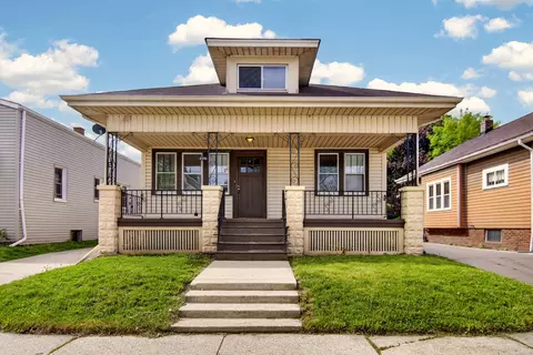 2335 Olive, Racine, WI 53403