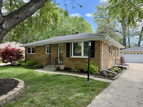 2970 S 104th, West Allis, WI 53227