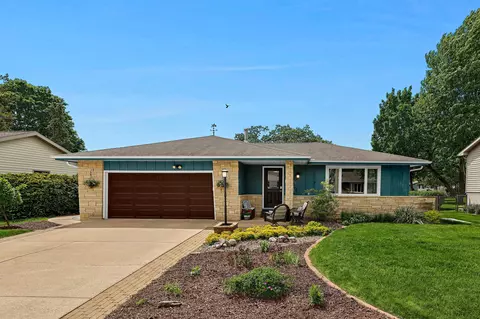521 8th, Onalaska, WI 54650