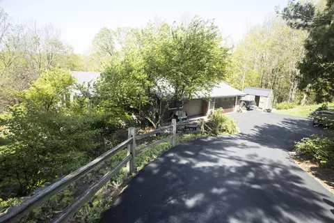 n1417 County Road P, Rubicon, WI 53078