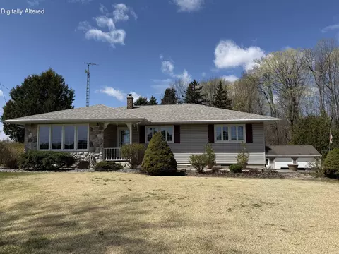 7308 County Highway R, Kossuth, WI 54241