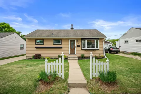 6517 W Lakefield, Milwaukee, WI 53219