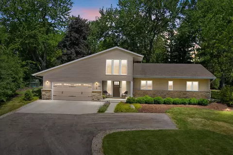 8414 W Poplar, Mequon, WI 53097