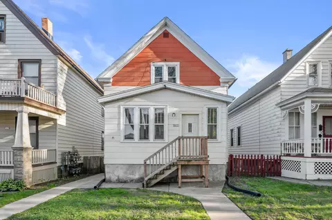 3651-3651 E A E Barnard, Cudahy, WI 53110