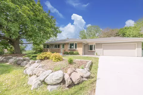 1401 S Westbrooke, New Berlin, WI 53146