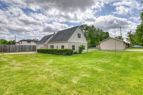 4325 W Grange, Greenfield, WI 53220