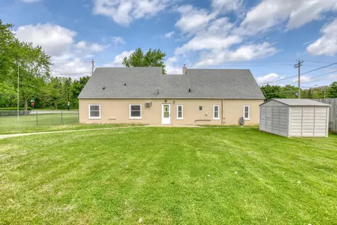 4325 W Grange, Greenfield, WI 53220