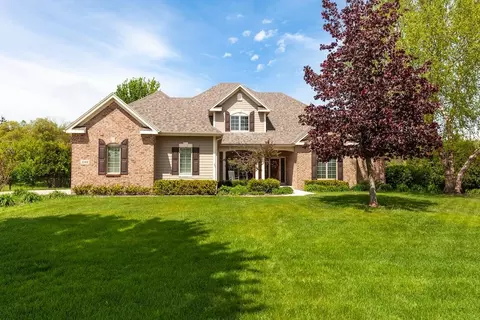 1240 Four Winds, Hartland, WI 53029
