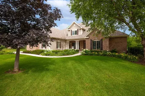 1240 Four Winds, Hartland, WI 53029
