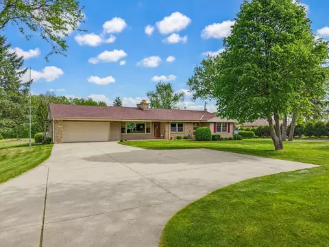 17000 W Observatory, New Berlin, WI 53151