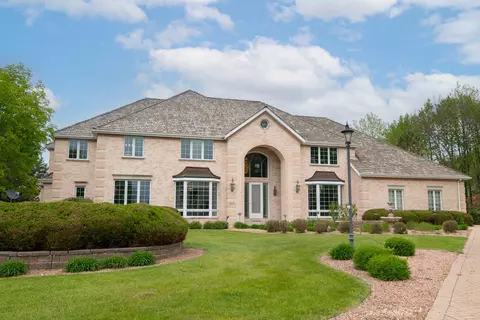 19250 Hayden, Brookfield, WI 53045