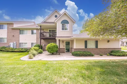 6906 Dale #21, Racine, WI 53402