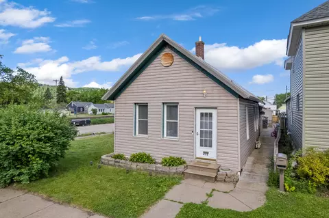 475 Chatfield, Winona, MN 55987