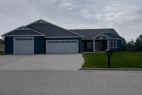 523 Wren, Howards Grove, WI 53083