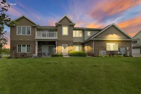 9284 66th #64, Pleasant Prairie, WI 53158