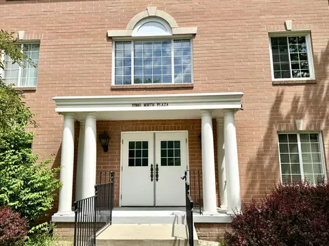 12990 W Bluemound #103, Elm Grove, WI 53122