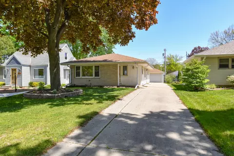 2228 N 116th, Wauwatosa, WI 53226