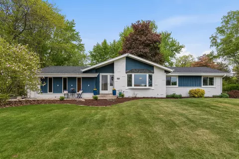 11311 N St James, Mequon, WI 53092