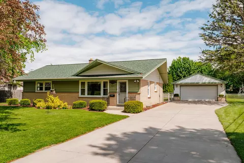 3222 Yorktown, Racine, WI 53404
