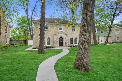5680 N 34th, Milwaukee, WI 53209