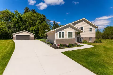 n20w28282 Oakton, Delafield, WI 53072