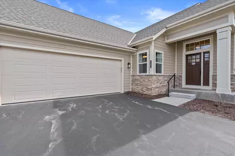 17955 Ashlea #10, Brookfield, WI 53045