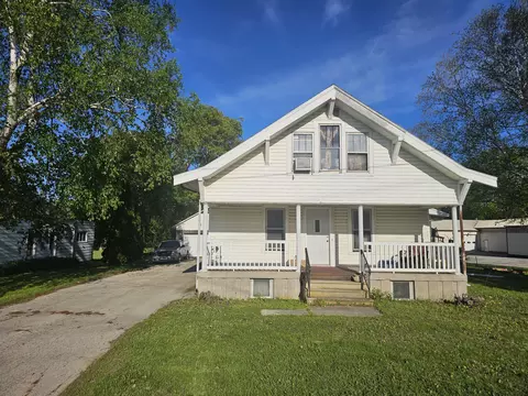 2409 N N Rpds, Manitowoc, WI 54220