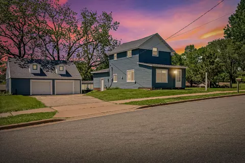 313 8th, Onalaska, WI 54650